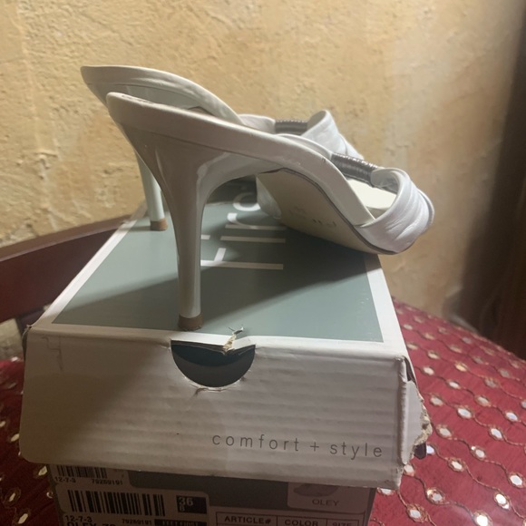 Feet First mules - Picture 2 of 2